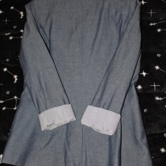 Blazer - Picture 4 of 6